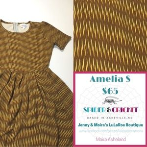 BNWT Small Amelia Dress, LuLaRoe, Yellow Stripe